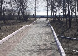 УК «Октябрьская» привела в порядок парк на ОбьГЭСе